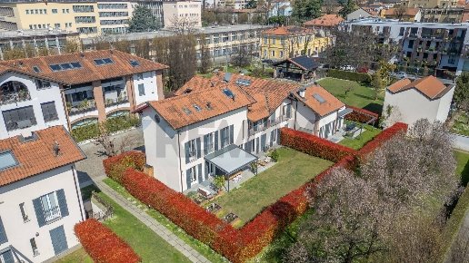 casa indipendente in vendita a Monza in zona Centro Storico