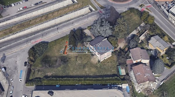 casa indipendente in vendita a Monza