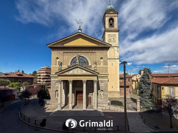 appartamento in vendita a Monza in zona Centro Storico