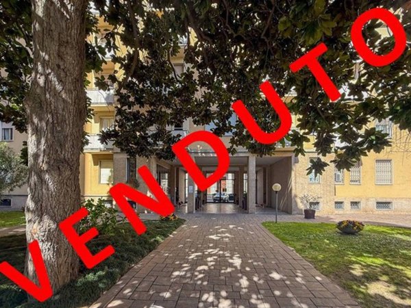 appartamento in vendita a Monza in zona Centro Storico