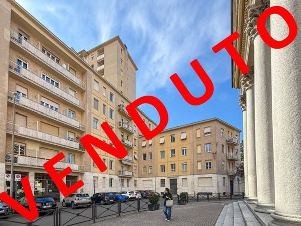appartamento in vendita a Monza in zona Centro Storico
