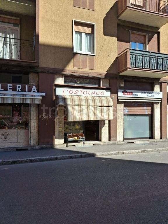 appartamento in vendita a Monza in zona Centro Storico