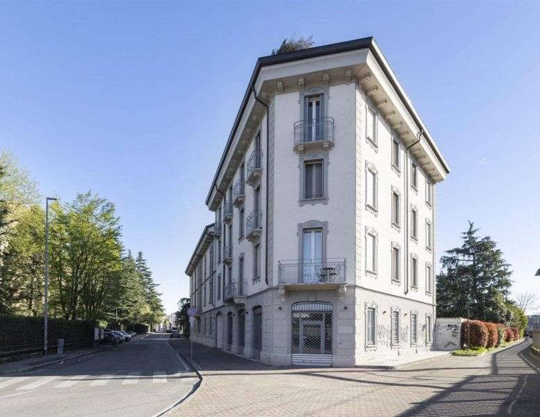 appartamento in vendita a Monza in zona Centro Storico