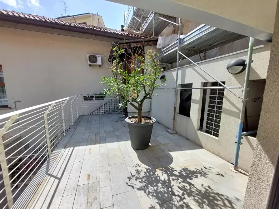 negozio in vendita a Monza