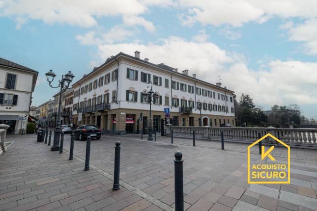 appartamento in vendita a Monza in zona Centro Storico