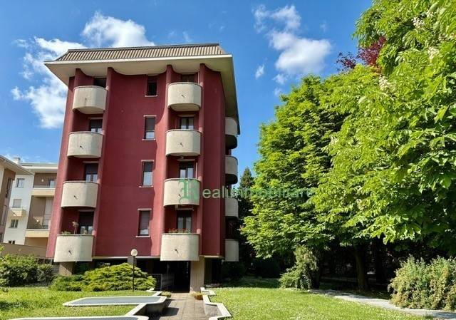 appartamento in vendita a Monza in zona Ospedale San Gerardo