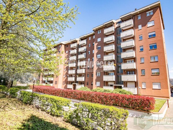 appartamento in vendita a Monza in zona Centro Storico