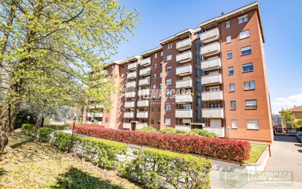 appartamento in vendita a Monza in zona Centro Storico