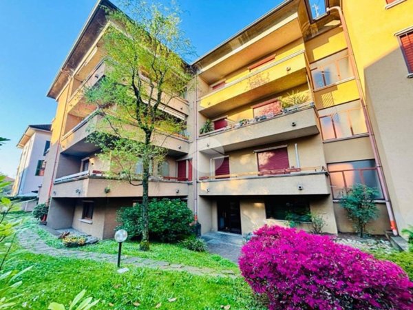 appartamento in vendita a Monza in zona Ospedale San Gerardo