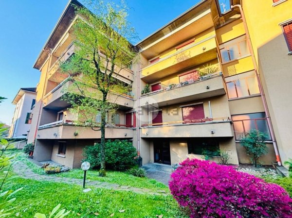 appartamento in vendita a Monza in zona Ospedale San Gerardo