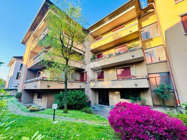 appartamento in vendita a Monza in zona Ospedale San Gerardo