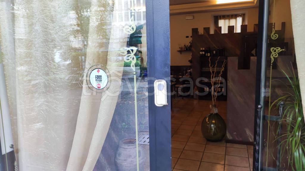 negozio in vendita a Monza in zona Centro Storico