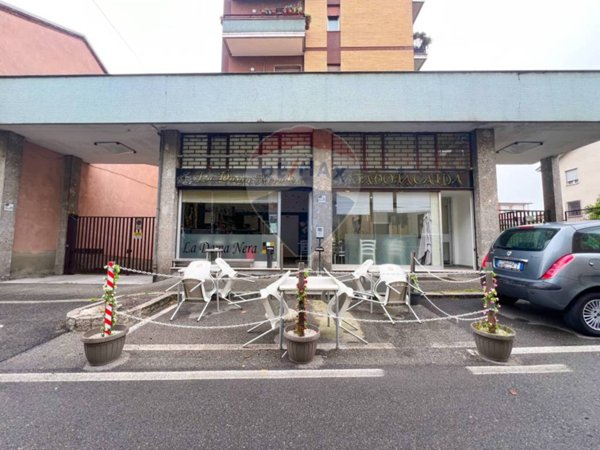 negozio in vendita a Monza in zona Centro Storico