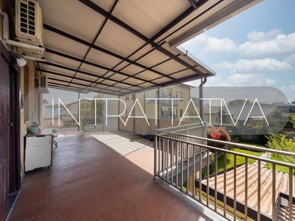 casa indipendente in vendita a Monza