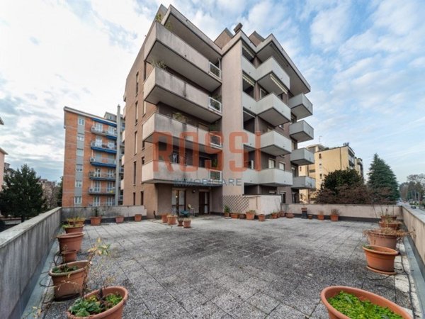 appartamento in vendita a Monza in zona Centro Storico