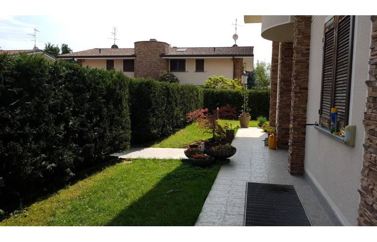 casa indipendente in vendita a Monza in zona Centro Storico