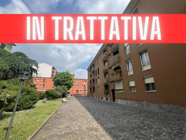 appartamento in vendita a Monza in zona Centro Storico