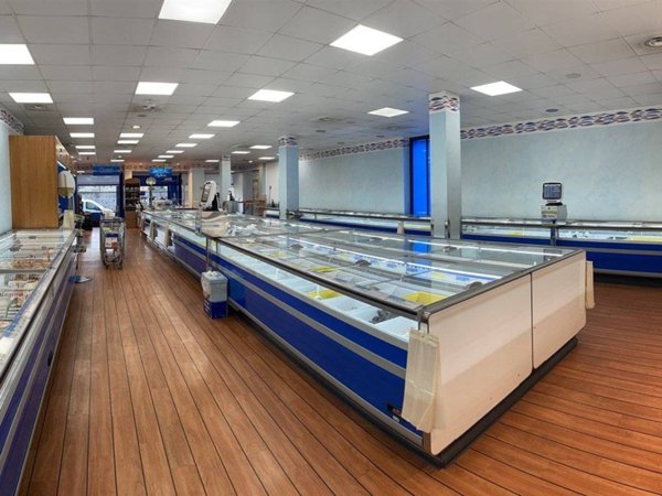 negozio in vendita a Monza