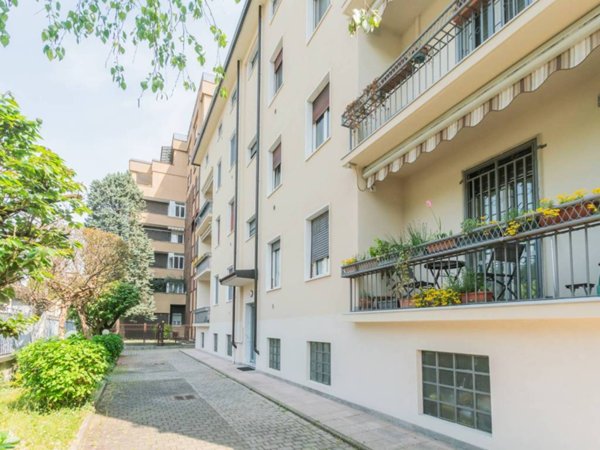 appartamento in vendita a Monza in zona Centro Storico