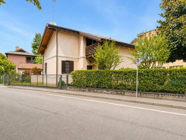 casa indipendente in vendita a Monza in zona Ospedale San Gerardo