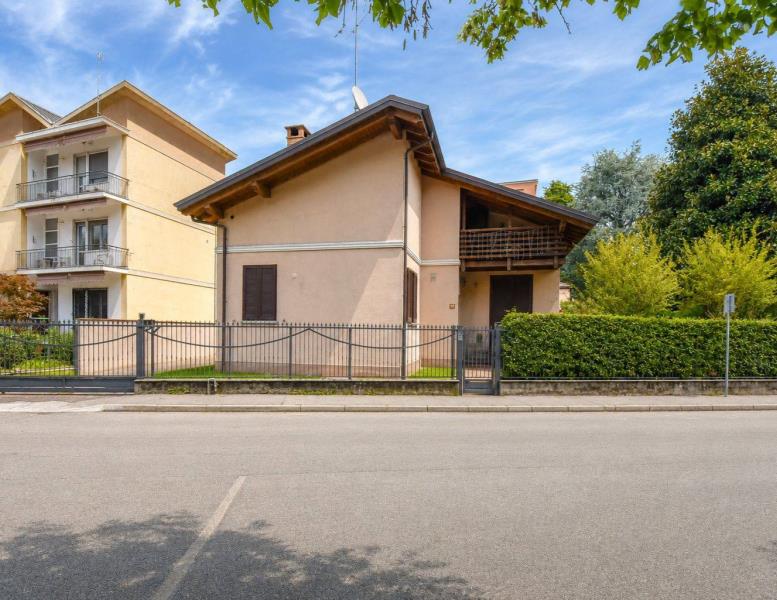 casa indipendente in vendita a Monza