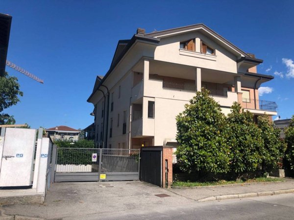 casa indipendente in vendita a Monza in zona Ospedale San Gerardo