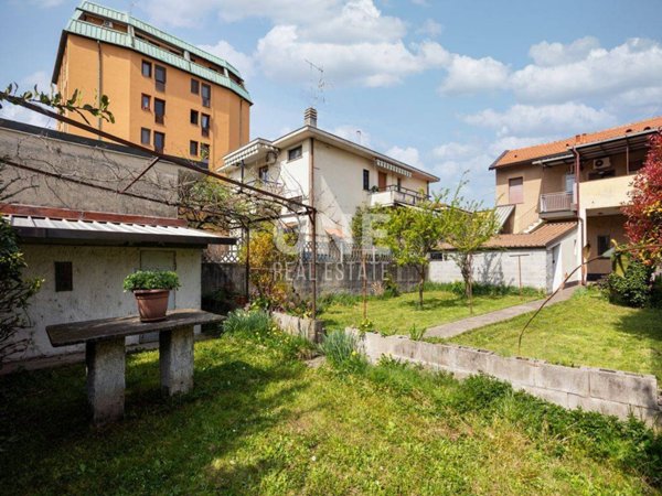 casa indipendente in vendita a Monza