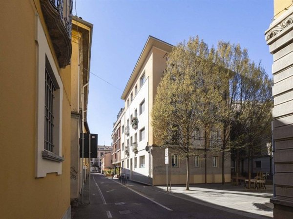 appartamento in vendita a Monza in zona Centro Storico
