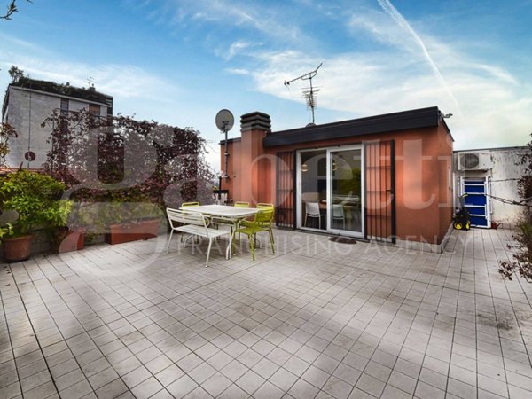 appartamento in vendita a Monza in zona Centro Storico