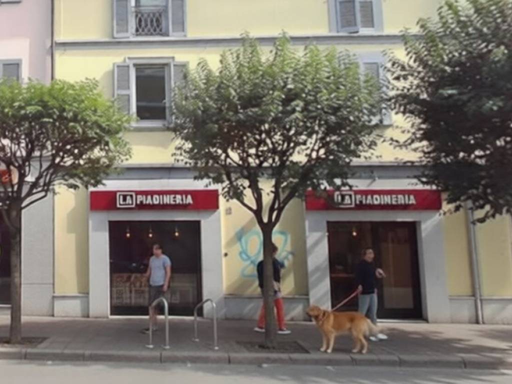 ufficio in vendita a Monza in zona Centro Storico