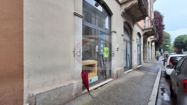 negozio in vendita a Monza in zona Centro Storico