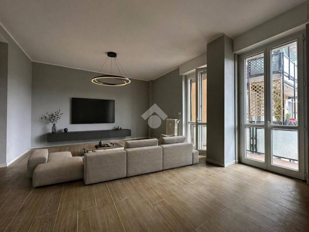 appartamento in vendita a Monza in zona Centro Storico