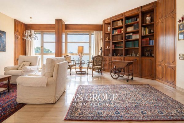 appartamento in vendita a Monza in zona Centro Storico