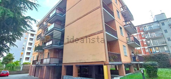 appartamento in vendita a Monza in zona Centro Storico