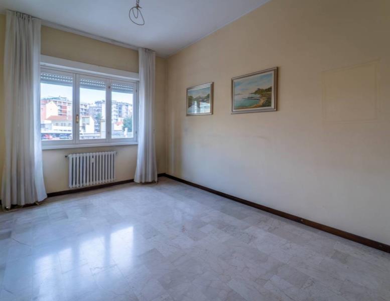 appartamento in vendita a Monza in zona Centro Storico
