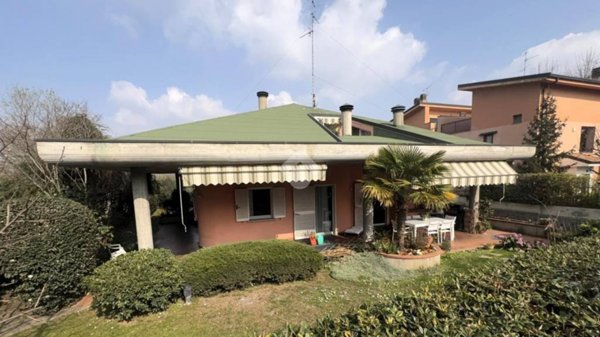 casa indipendente in vendita a Monza