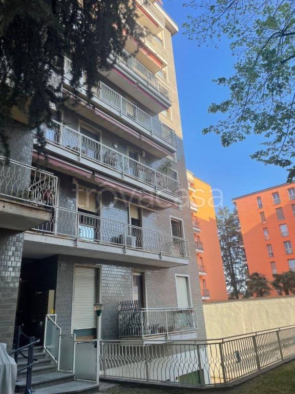 appartamento in vendita a Monza in zona Ospedale San Gerardo