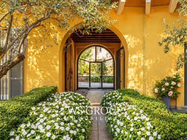 appartamento in vendita a Monza in zona Centro Storico