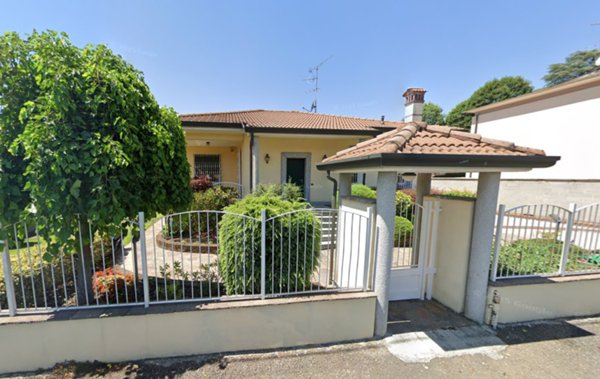 casa indipendente in vendita a Monza