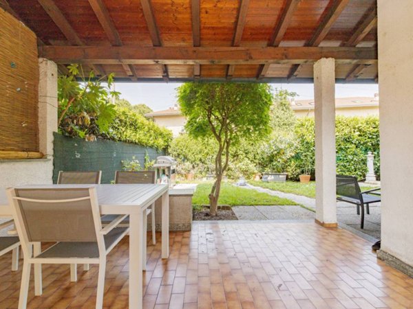 casa indipendente in vendita a Monza