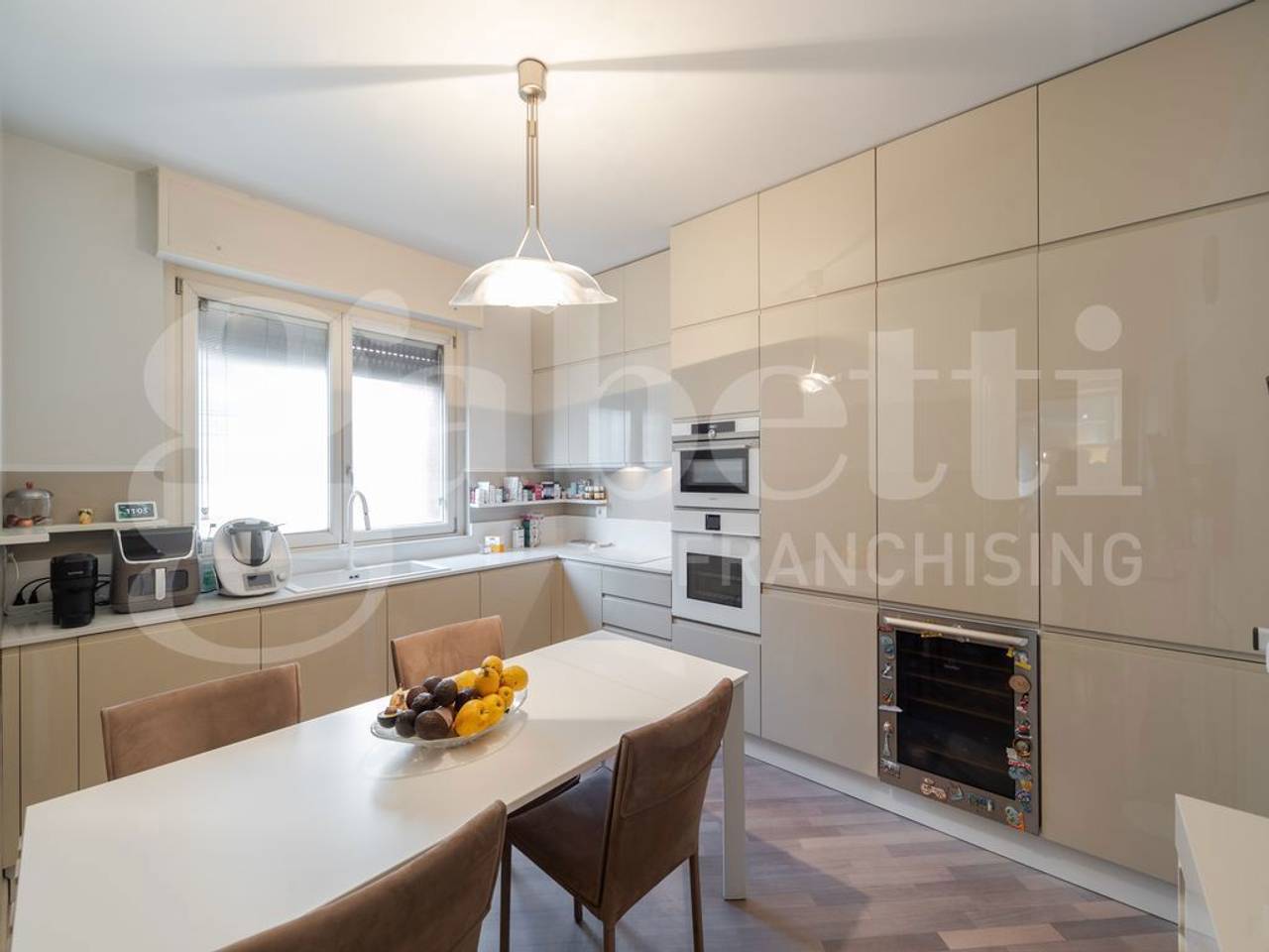 appartamento in vendita a Monza in zona Centro Storico