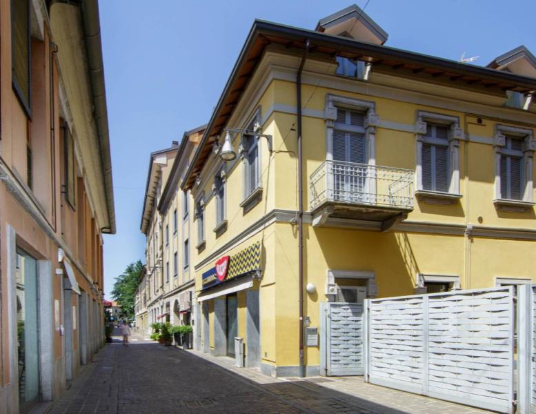 negozio in vendita a Monza in zona Centro Storico