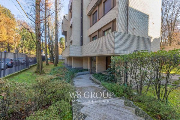 appartamento in vendita a Monza in zona Centro Storico