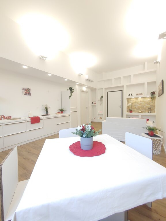 appartamento in vendita a Monza in zona Centro Storico