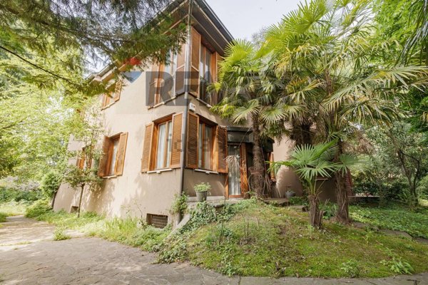 casa indipendente in vendita a Monza