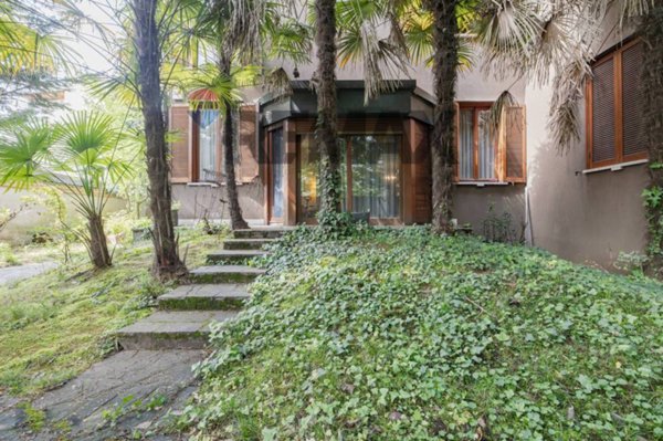 casa indipendente in vendita a Monza