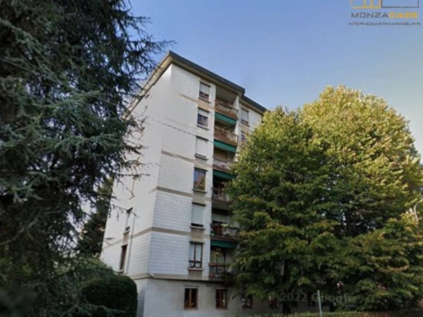 appartamento in vendita a Monza in zona Centro Storico