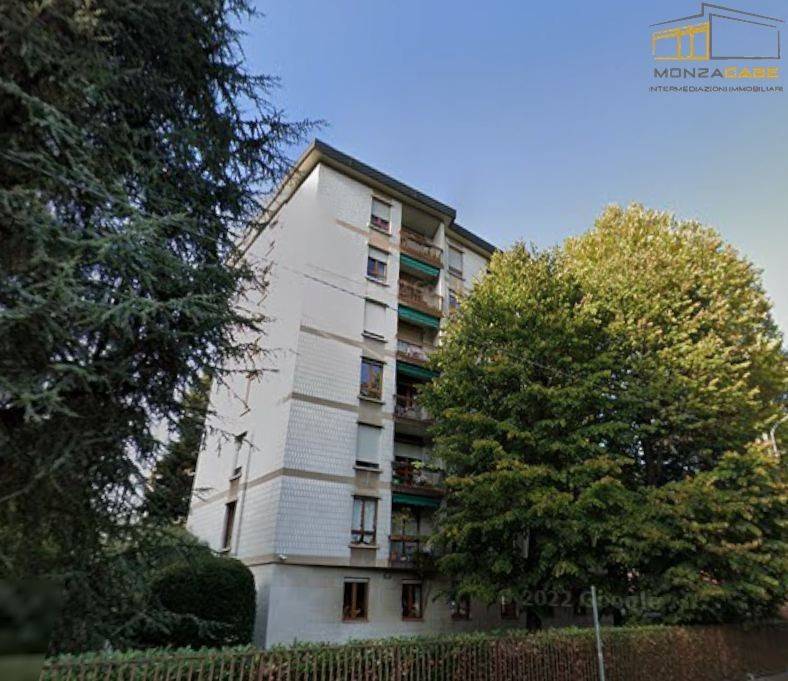 appartamento in vendita a Monza in zona Centro Storico