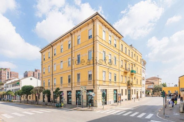 appartamento in vendita a Monza in zona Centro Storico