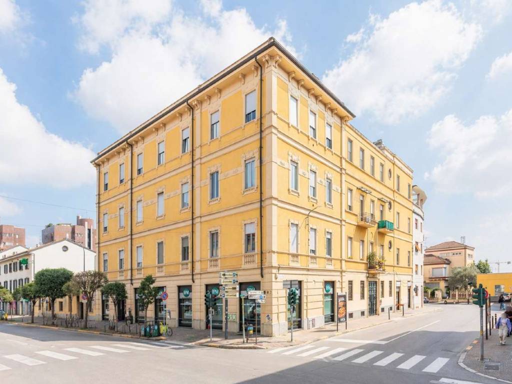 appartamento in vendita a Monza in zona Centro Storico